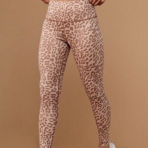 Tan + Lines by Sivan‎ Ayla Leopard Temescal Canyon Leggings
